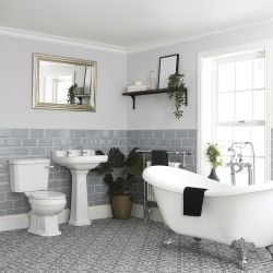 Badezimmerset Retro - mit freistehender Badewanne, Stand-WC und Standwaschbecken - Richmond
