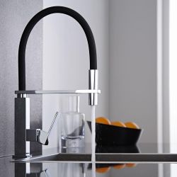 1-Loch Küchenarmatur mit flexibler Spülbrause – Schwarz/Chrom - Kubix