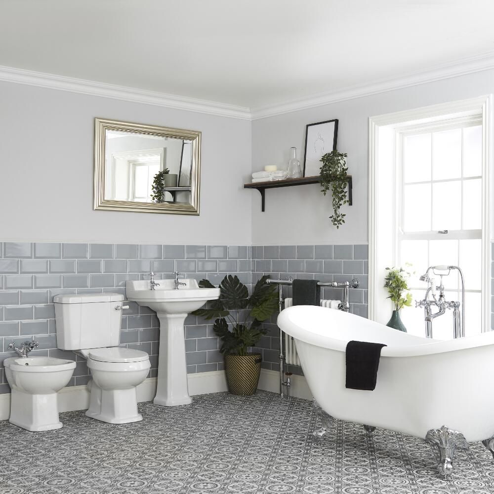Badezimmerset Retro - mit freistehender Wanne, Stand-WC, Standwaschbecken und Stand-Bidet - Richmond
