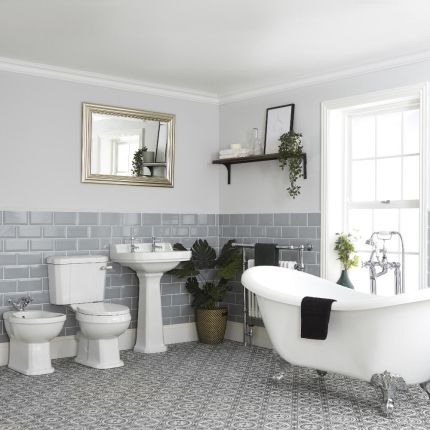 Badezimmerset Retro - mit freistehender Wanne, Stand-WC, Standwaschbecken und Stand-Bidet - Richmond