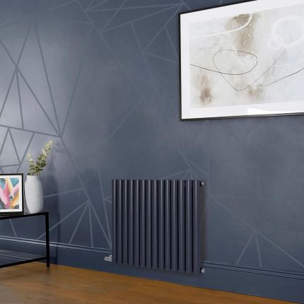 Hudson Reed x ECOSO Aruba Elektro-Designheizkörper horizontal, Blau (Regal Blue) – 635mm hoch – verschiedene Größen, Thermostat und Kabelabdeckung wählbar