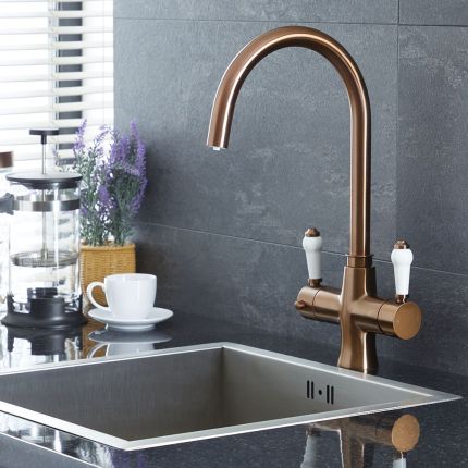 Traditionelle 1-Loch Heißwasser-Küchenarmatur, 3-in-1, schwenkbar | Farbe wählbar – Elizabeth