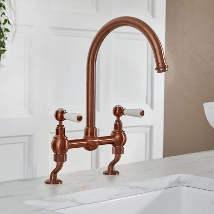 Hudson Reed Elizabeth - Traditionelle Küchen-Brückenarmatur - inkl. schwenkbarem Hahn (geschwungen) - Farbe wählbar