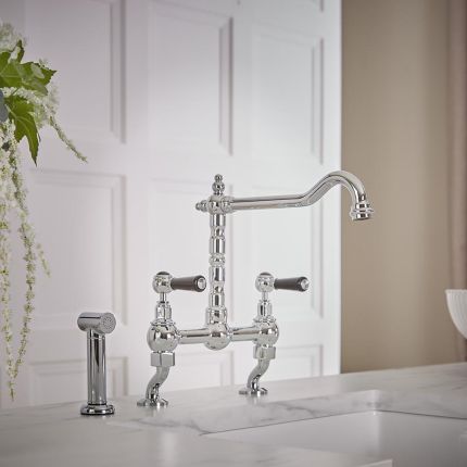 Hudson Reed Elizabeth - Traditionelle Küchen-Brückenarmatur - inkl. ausziehbarer Spülbrause und schwenkbarem Hahn (gerade) - Farbe wählbar