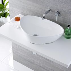 Aufsatzwaschbecken, dreieckig, 590mm x 390mm - mit Unterputz-Einhebelmischer - Kenton