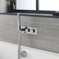 2-Wege Thermostat-Armatur mit Umsteller, Wannenfüll-Überlaufgarnitur und Handbrause, Chrom – Kubix