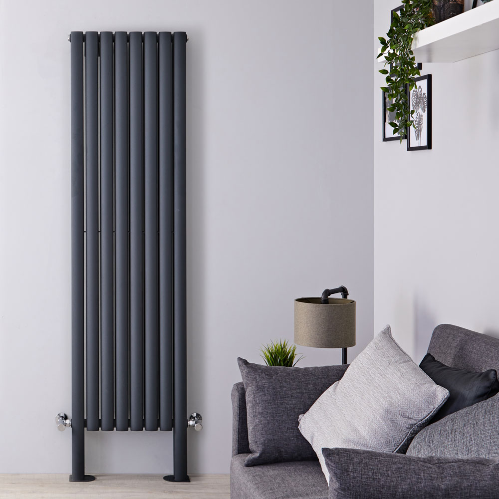 Design Heizkörper Vertikal Doppellagig mit Füßen Anthrazit 1800mm x 472mm 1638W - Revive Plus