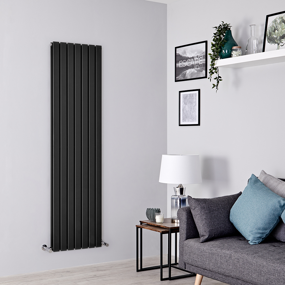 Vertikaler Designer Heizkörper, Schwarz, Größe wählbar - Delta